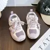 Zapatos Deportivos para Niñas 2026 Nuevo Primavera Zapatos de Malla Individual para Niños Zapatos de Entrenamiento Alemanes Zapatos de Malla Transpirables para Bebé Niña Estilo Primavera Verano