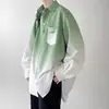 Camisa de manga larga con degradado retro estilo Hong Kong para hombre, camisa plisada lavada de otoño, chaqueta informal moderna que combina con todo.