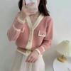 Suéter Cardigan Retro Estilo Francés con Botones de Perla Estilo Chanel para Mujer, Nueva Colección Primavera y Otoño 2026 Ropa de Punto para Mujer