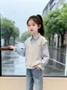 Sudadera Falsa de Dos Piezas para Niñas Primavera y Otoño 2026 Nuevo Estilo Camisa con Cuello para Niños Top Moda de Otoño Camisa Polo a la Moda para Niñas
