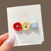 Pinza para el Cabello de Botón a Cuadros Rojos y Azules para Mujer 2026 Nuevo Estilo Pinza Lateral para Flequillo Accesorio para el Cabello Infantil Pinza de Pico de Pato para Cabello Suelto