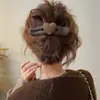 2026 nuevos y elegantes pasadores de pelo de color café al por mayor, pinzas de pico de pato de alta gama para la parte posterior de la cabeza, accesorios para el cabello lindos y dulces para mujeres