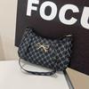 Bolsa de ombro feminina estilo ocidental com costura estilo coreano, tecido moderno e elegante, laço moderno, primavera de 2025