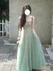 Conjunto Duas Peças Vestido Suspensório de Malha Verde Suave, Novo Estilo Primavera e Verão, Camada Interna Cáqui, Saia Longa Evasê Elegante e de Caimento Justo