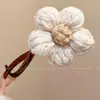 Pinza de Pato Tejida de Lana para Mujeres Parte Trasera de la Cabeza Pinza de Pelo Tejida Estilo Mori Flor de Café con Leche Perezosa Peinado Semi-Recogido Pinza de Pelo Otoño e Invierno