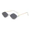 Nuevas Gafas de Sol Pequeñas de Marco en Forma de Diamante Metal de Medio Marco Europeas y Americanas para Mujer con Incrustaciones de Diamantes Perlas Anti-UV de Gama Alta para Hombre