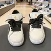 Zapatos Retro de Pan Negro Estilo Hong Kong para Mujer Tendencia Ins 2025 Otoño Nuevos Estudiantes Zapatillas Versátiles Deportivas y de Ocio para Hombres