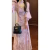 Vestido Largo de Manga Larga con Cuello en V y Lunares Rosa Suave Estilo Francés, Otoño e Invierno Lujo Ligero Elegante Ceñido a la Cintura Adelgazante Vestido Largo Básico