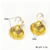 Brincos de Pérola em Concha de Design de Nicho Ins Populares na França para Mulheres Luxo Acessível de Alta Qualidade Aço Titânio Ouro 18K