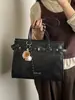Bolsa de Ombro Vintage de Alta Qualidade para Mulheres Nova Coleção Outono/Inverno 2025 Simples Tote de Grande Capacidade