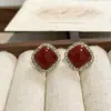Pendientes de Flor de Cristal Rojo Perla Delanteros y Traseros Acceso de Lujo Otoño e Invierno Moda Exquisita de Gama Alta Pendientes Versátiles Pendientes