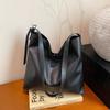 Bolsa Transversal Retrô Nova Casual Bolsa de Ombro Simples para o Dia a Dia 2025 Bolsa Tote de Grande Capacidade Mulheres Cor Pura Estilo Despojado