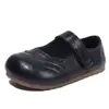 Zapatos de rendimiento para niñas, nueva colección primavera/otoño 2026, bailarinas negras de suela blanda para niñas pequeñas, zapatos de un solo color con punta poco profunda