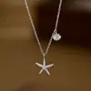 Novo colar de clavícula com zircônia microincrustada 2025, temperamento feminino, design de nicho, colar de estrela-do-mar e concha, corrente delicada para o pescoço