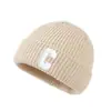 Gorro de Punto Trenzado de Moda Estilo Coreano con Letra C Grande para Hombres y Mujeres, Cálido Versátil para Otoño e Invierno, Color Sólido, Gorro de Propietario Transfronterizo