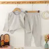 Conjunto de Roupa de Casa de Algodão Puro Liso Sem Costura com Lycra para Primavera e Outono para Meninos e Meninas Roupas de Outono para Bebê Calças de Outono Conjunto de Pijama
