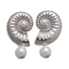 Pendientes Minimalistas Europeos y Americanos con Patrón de Caracola y Perlas Artificiales, Estilo Vacaciones en la Costa, Pendientes de Moda de Nicho de Gama Alta
