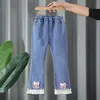 Jeans para Niña 2026 Primavera y Otoño Nuevo Estilo Pantalones Largos Elásticos Súper Suaves para Niños Pantalones Acampanados Elegantes para Niña con Adorno de Encaje