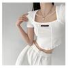 Estilo americano Slim-fit Emagrecimento Curto Hot Girl Top ins2024 Verão Novo Design Sentido Nicho T-shirt Manga Curta Mulheres Na Moda