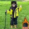 Jaqueta Camuflada 3 em 1 Masculina Outono/Inverno 2025 Novo Estilo Corta-vento Acolchoado Infantil Roupa Removível para Bebê