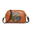 Bolsa de Ombro Estilo Chinês Retrô Moda Feminina Bolsa para Mãe de Meia-Idade Multi-Compartimentos Grande Capacidade Embossada Bolsa Transversal Macia