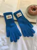 Nuevos calentadores de muñeca rojos de Navidad extendidos, guantes de punto para mujer, adecuados para ciclismo al aire libre, con dos dedos expuestos para uso en pantalla táctil, cálidos y con dedos separados