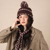 Gorro de Protección Auditiva con Borla de Color Contrastante y Bola de Pelo para Mujer en Otoño e Invierno Engrosado Cálido Rayado Versátil Gorro de Punto Estilo Fair Isle Gorro de Lana