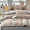 Juego de Tres Piezas para Dormitorio de Estudiante Individual, Funda de Edredón de Una Pieza Cepillada, Ropa de Cama de Dibujos Animados, Juego de Cuatro Piezas, Funda de Edredón, Invierno