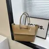 Cross2026 Bolso Grande Nuevo Retro de Otoño para Mujer, Bolso de Mano Casual para el Trabajo, Bolso Tote Versátil para el Día a Día
