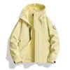 Chaqueta impermeable de plumón estilo Luotuo para mujer tres en uno 2026 nuevo estilo invierno ropa de trabajo exterior se puede imprimir LOGOTIPO