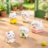 Paisagem em miniatura, fofa figura de gatinho usando uma flor, perfeita para primavera, jardinagem, paisagismo, decorações DIY, enfeites para pendurar e pequenas peças decorativas