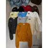El único suéter de punto cardigan minimalista, versátil, ajustado y adelgazante multicolor de cuello redondo estilo coreano para otoño VI+2026 99595