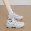 Zapatillas de Malla Blancas para Verano 2026 Transpirables Zapatos de Papá para Mujer Suela Gruesa Ligeras Versátiles Zapatos Deportivos Casuales 6011