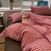 Juego de ropa de cama de cuatro piezas a rayas de algodón, diseño a cuadros de lujo simple y ligero, funda de edredón de algodón puro para niños, juego de tres piezas para dormitorio de estudiante