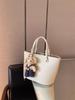 Bolso bandolera de diseño de nicho de alta gama para mujer, nuevo bolso bandolera de hombro portátil con cesta de verduras y estampado de lichi a la moda de 2025.