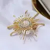Broche Deus do Sol Estilo Barroco Retrô Moda Estilo Literário Elegante Pino Redondo de Strass Acessório para Casaco Fabricante