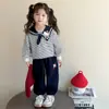 Conjunto de Moletom Estilo Marinho para Meninas Estilo Primavera e Outono Esportivo para Bebês Moda Outono 2025 Novo Conjunto de Duas Peças