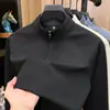 Camiseta de manga larga sin costuras para hombre con media cremallera de spandex, nuevo modelo otoño 2026, cuello alto, casual, color liso, camiseta simple para hombre