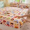 Saia de cama de veludo de leite quente de inverno, simples e fresca, capa de cama, protetor de colchão, saia de cama, conjunto de três peças Classe A