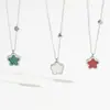 Moda Europea y Americana Nicho Versátil Colgante de Flor de Doble Cara Versátil Collar de Acero de Titanio para Mujeres Estilo Ins Collar Choker Ligero de Lujo para la Clavícula