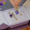 Brincos de Franja de Cristal Roxo de Luxo Leve de Alta Qualidade para Mulheres, Fivela de Orelha Geométrica Totalmente Cravejada Atmosférica, Novos Brincos Elegantes Versáteis