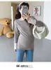 Moda Gestante 2025 Inverno Novo Estilo Veludo Acolchoado Gola Redonda Cor Contrastante Camiseta Quente e Versátil Peça Externa Tendência Tops para Mães