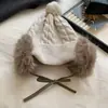 Gorro de punto de invierno, estilo mujer, diseño coreano, lindo y esponjoso, con orejeras, gorro de punto cálido para mujer