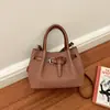 Bolso Pequeño de Textura de Moda para Mujer 2026 Nuevo Otoño Nicho Bolso Cruzado Sencillo Estilo Coreano Bolso de Cubo Plegado de Mano