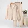 Roupa de casa feminina de crepe de algodão puro com estampa distribuída, manga curta e calça comprida para primavera e verão, pijama casual solto e confortável para casa