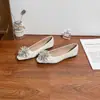 Sapatos Rasos Elegantes Estilo Francês com Bico Quadrado Inspirados na Chanel com Flores de Strass, Novo Modelo de Primavera, Mocassins Versáteis de Boca Rasa para Mulheres