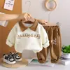 Nuevas Camisas Elegantes para Niños Versión Coreana Ropa a la Moda con Cuello Ropa de Dos Piezas para Niños Sudadera de Moda para Primavera y Otoño Conjunto para Niños