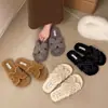 Chinelos Femininos de Design Único com Uma Tira 2026 Bolinhas Pelúcia Respiráveis Não Abafam os Pés Podem Ser Usados em Ambientes Internos e Externos Chinelos Femininos