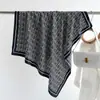 Bufanda Estilo Coreano Nueva Moda de Alta Calidad Estampada 90cm Bufanda Twill Letra Bufanda Cuadrada Grande Chal Protector Solar Pañuelo para la Cabeza Mujer