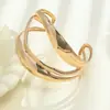 Pendientes de Gota de Diseño de Moda de Nicho para Mujer, Pendientes Versátiles de Temperamento de Venta Caliente Transfronteriza Estilo Europeo y Americano, Anillos y Pulseras